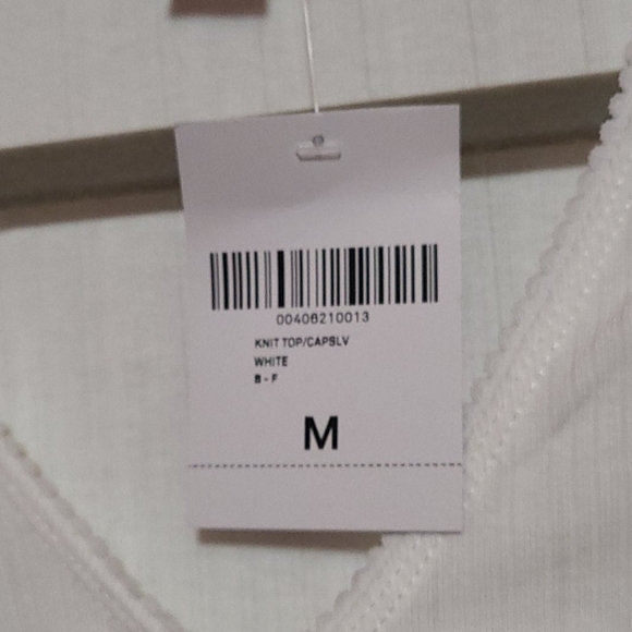 Forever 21 crop top - Picture 2 of 2